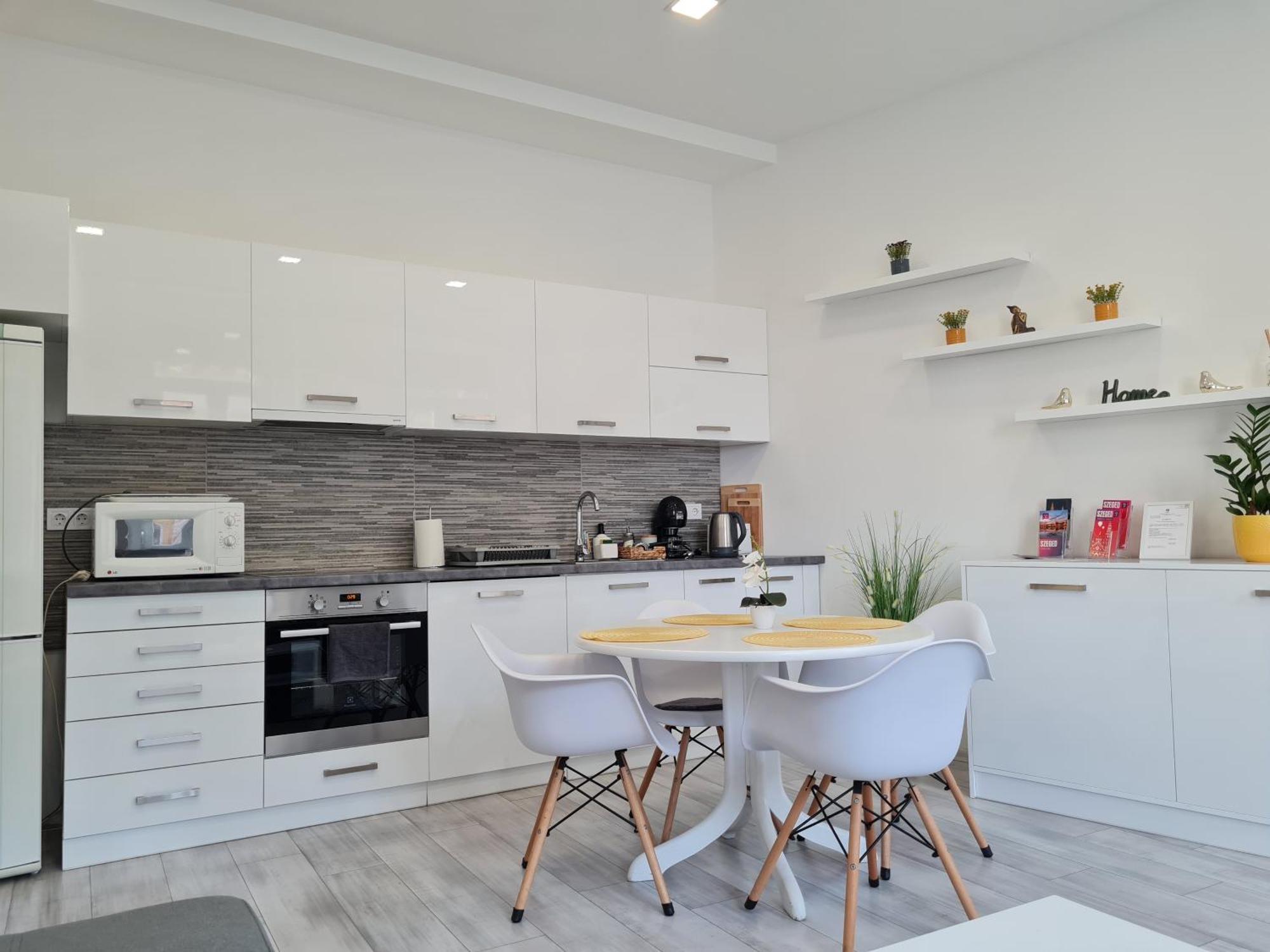 Napfeny Apartman Segedyn Zewnętrze zdjęcie